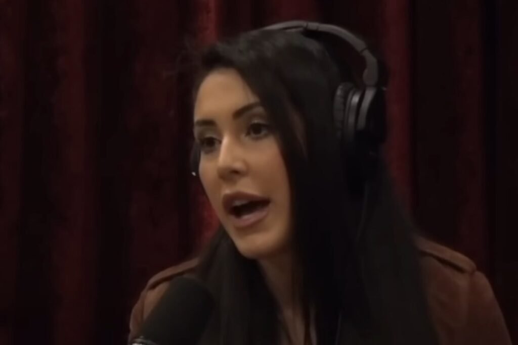 MAGA lawmaker Anna Paulina Luna tells Joe Rogan Congress has seen proof of ‘interdimensional beings’ MAGA lawmaker Anna Paulina Luna tells Joe Rogan Congress has seen proof of ‘interdimensional beings’