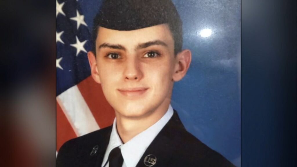 Leak suspect’s bosses twice warned him over handling of classified info: Filing